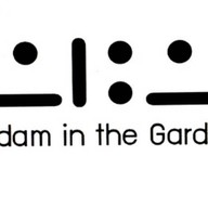 มาดาม อิน เดอะ การ์เด้น 1