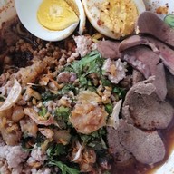 ก๋วยเตี๋ยวนายช่างลำปาง (ก๋วยเตี๋ยวขาหมู) ลำปาง