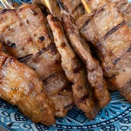 ก๋งป๊อกหมูปิ้งไก่ปิ้งโบราณ เอกมัย คลองตัน