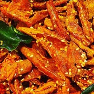 นมสด สตอเบอร์รี่ Yummy นวมินทร์