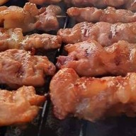 หมูปิ้งเตาถ่าน ตลาดคุณนาย