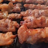 หมูปิ้งเตาถ่าน ตลาดคุณนาย