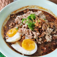 ก๋วยเตี๋ยวนายช่างลำปาง (ก๋วยเตี๋ยวขาหมู) ลำปาง