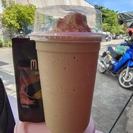 ฟ้าใสสตอเบอรี่ หน้าบ้าน
