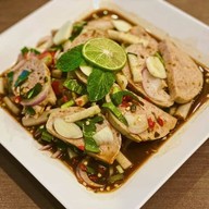 เมนูของร้าน ตำแยตำยำ