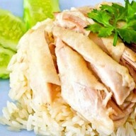 ทิชา หรอยรึงรัง ( ข้าวมัน อาหารตามสั่ง  )