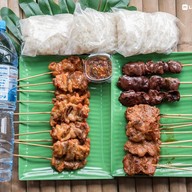 เมนูของร้าน อดิศักดิ์ ข้าวเหนียว หมูปิ้ง สุโขทัย