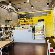 ดีนาย D9 Cafe & Bistro