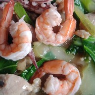 ราดหน้าเยาวราช(ตรงข้ามไปรษณีย์สกลนคร)(ไม่มีสาขาอื่นนะค่ะ)