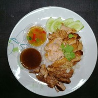 ไก่อบ สลัดสุดติ่ง รสเด็ด(ครัวต้นปอ)