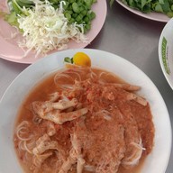 ขนมจีนใจไฮโซ ตลาดนัดไฮโซ