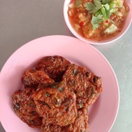 ขนมจีนใจไฮโซ ตลาดนัดไฮโซ