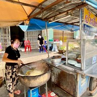 เปาะเปี๊ยะ เฮียกอย คลองแงะ