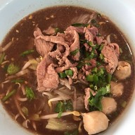 ร้านก๋วยเตี๋ยวแซ่บเวอร์ ท่าอุเทน