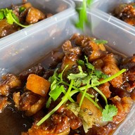 เมนูของร้าน ข้าวแกงสหาย