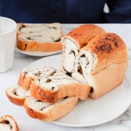 Crumbs Kronos สาทร