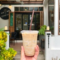 Doodze Cafe & Bistro