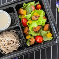 อิ่มเอม อาหารตามสั่ง ที่เราใส่ใจ ลาดพร้าว 48