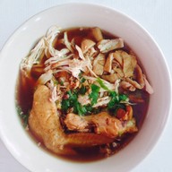 ก๋วยเตี๋ยวไก่มะระบุฟเฟ่ต์สะพานชมพู