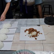 ข้าวบึ้ม ตลาดบางกอกน้อย