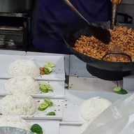 ข้าวบึ้ม ตลาดบางกอกน้อย