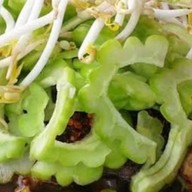 ก๋วยเตี๋ยว ไก่มะระ ตองอู ก๋วยเตี๋ยว ไก่มะระ สะแกงาม