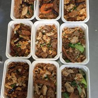 เมนูของร้าน ก๋วยเตี๋ยวคั่วนรกคั่วไก่ อ่อนนุช