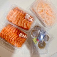 Salmon khunnai (แซลมอน คุณนาย) ดองซีอิ้วเกาหลี + สลัด จันทร์ทองเอี่ยม