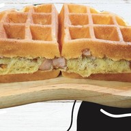 บ้านพราวด์ วาฟเฟิล