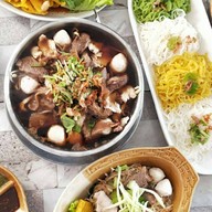 ครัวคุณต้อม เตี๋ยวตุ๋นหม้อไฟ
