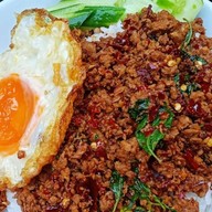 บังเครา  กะเพราเนื้อฮาลาล ลาดพร้าว94