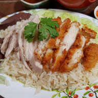 ข้าวมันไก่ตอนป้าอร ผัดกะเพรา & ยำไก่แซ่บ (ดอนเมือง) ( ดอนเมือง )