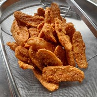 ร้านอาหารริมน้ำ ก.เอ๋ย ก. กาแฟ  ตลิ่งชัน