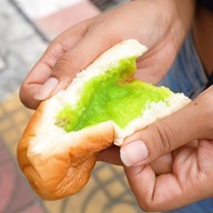 เมนูของร้าน ลุงวิบูรณ์ขนมปังนึ่ง ศรีราชา