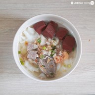 ก๋วยจั๊บป้าต้อย (ข้างบ่อน้ำ)