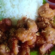 เจ้เดือนยำปากปลิ้นและตามสั่ง
