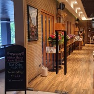 บรรยากาศ Nadee House Restaurant