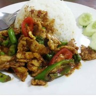 เจ้เดือนยำปากปลิ้นและตามสั่ง