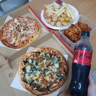 Sunshine Pizza 😋 very delicious with the best cheese สุขสวัสดิ์