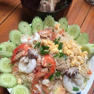 เมนูของร้าน เจ้เดือนยำปากปลิ้นและตามสั่ง