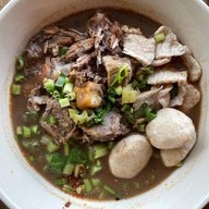 ก๋วยเตี๋ยวเรือเข้าท่า สาขาสุขุมวิท 93