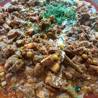 ข้าวราดแกงคุณคริส