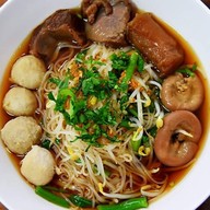 เตี๋ยวเหลาตุ๋น