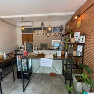 Brothers house DKT Brothers house DKT (ซอยครูชลอ)