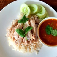 ร้านข้าวมันไก่ตอน วรเดช บ้านท่าเรือ