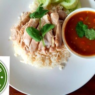 ร้านข้าวมันไก่ตอน วรเดช บ้านท่าเรือ