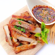 ย่างเนย เอกชัย