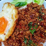 บังเครา  กะเพราเนื้อฮาลาล ลาดพร้าว94