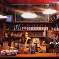 กาแฟหกใส่ คอฟฟี่ฉอฟ