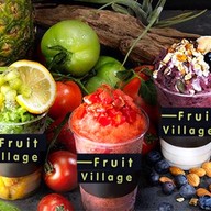 น้ำผลไม้สมูทตี้โยเกิร์ตปั่น & COFFEE TEA (FRUIT VILLAGE ฟรุตวิลเลจ ) หน้าเซเว่น s.1 โรงพยาบาลลานนา